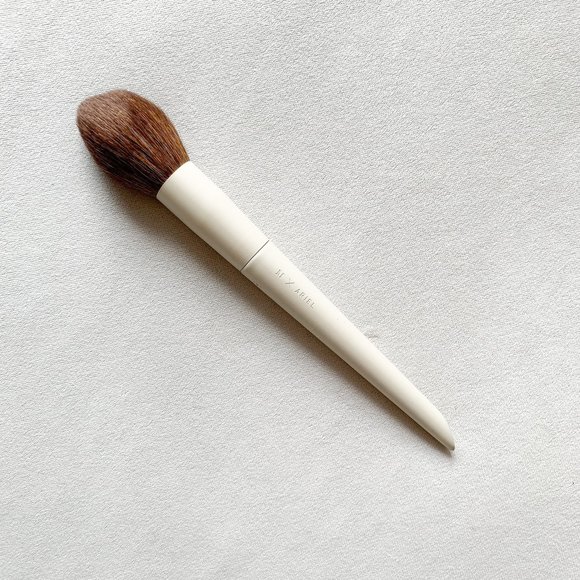 SOLD. Morphe X Ariel A21 Setting / Bronzing Brush - Picture 1 of 2